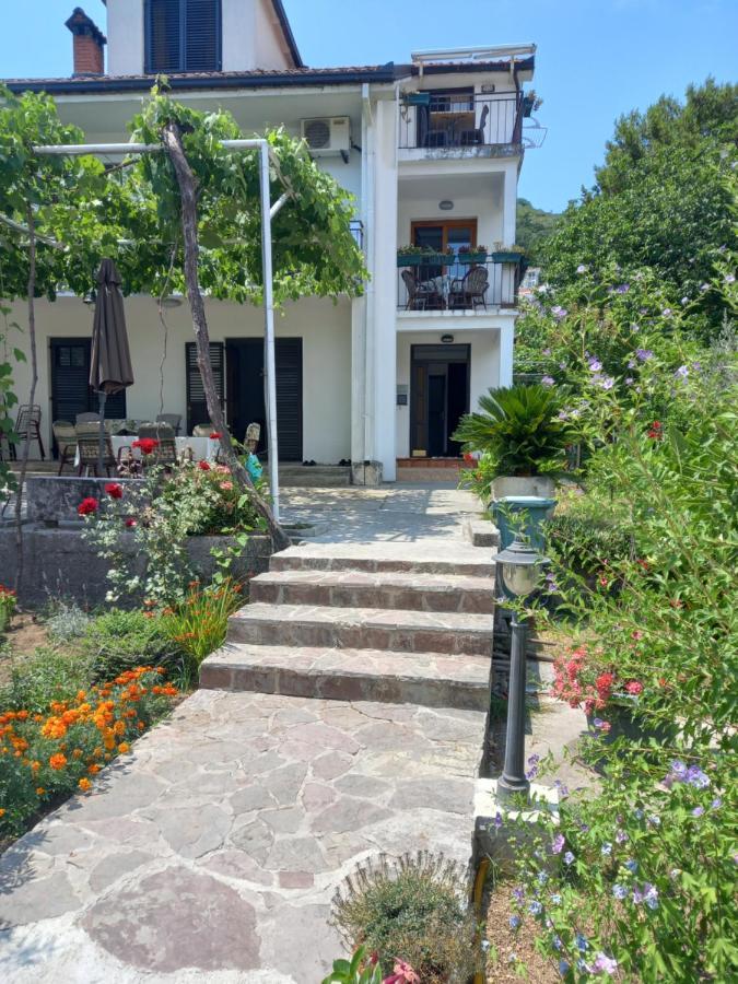 Apartments Budva Center Bagian luar foto